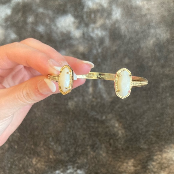 TODAY ONLY!!! Kendra Scott Elton Gold Cuff bracelet - Picture 8 of 11